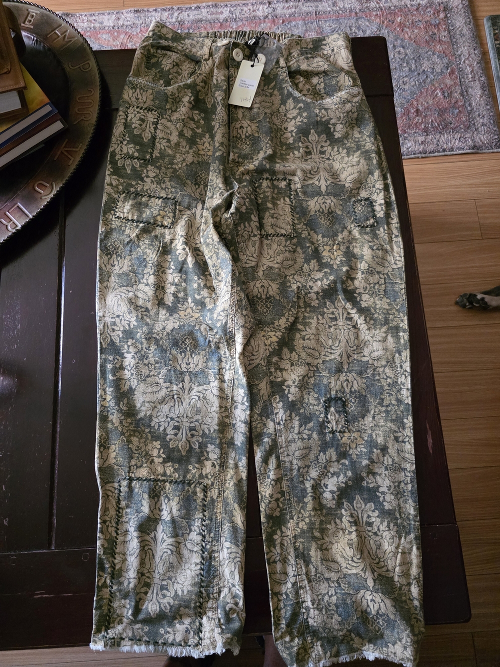 JADED GYPSY TRAVELER PANTS Floral Print Ankle Cargo Pants in Green -